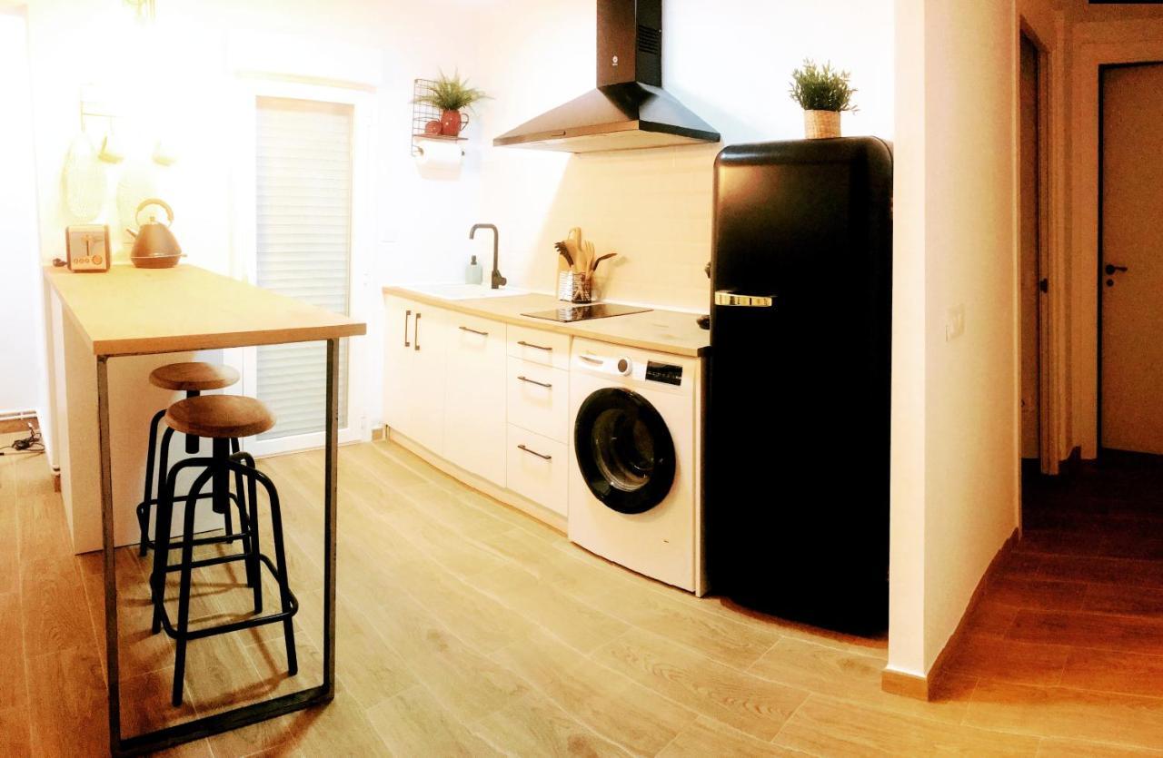 Apartamentos La Casa Del Maestro Alhama De Aragon Bagian luar foto